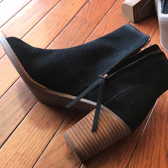 Tom’s black peep toe wedge - Picture 4 of 8